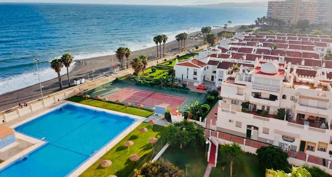 Apto Primera Linea De Playa Málaga Esterno foto